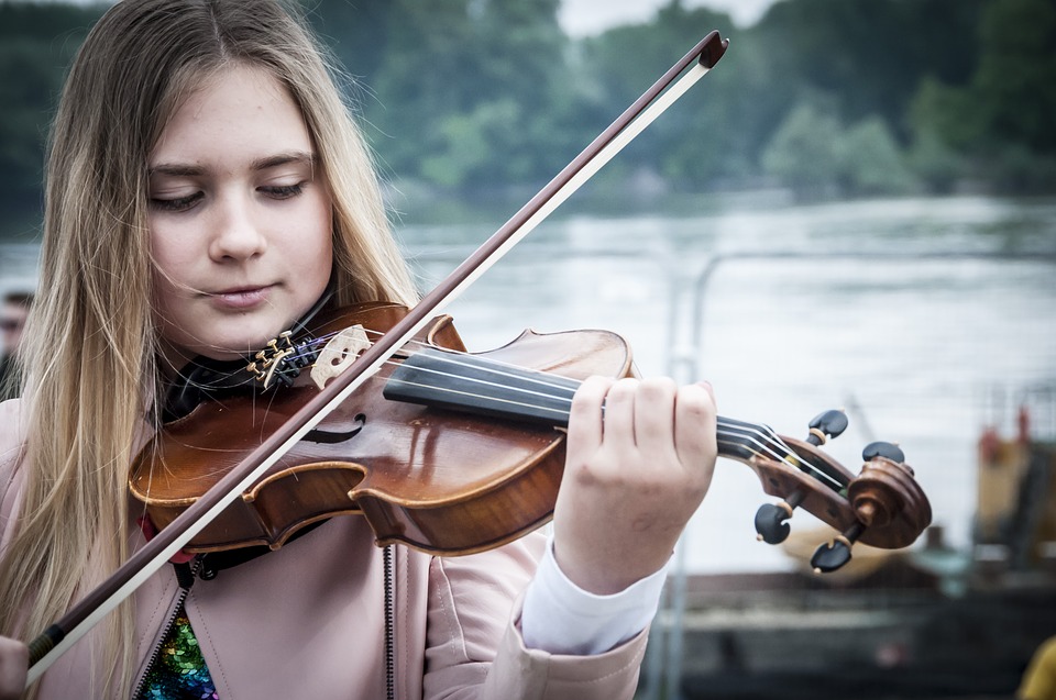 Обучение детей игре на скрипке